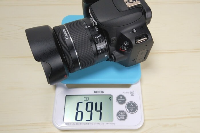 一眼レフカメラ、Canon EOS Kiss X9、標準レンズ込みの実測重量